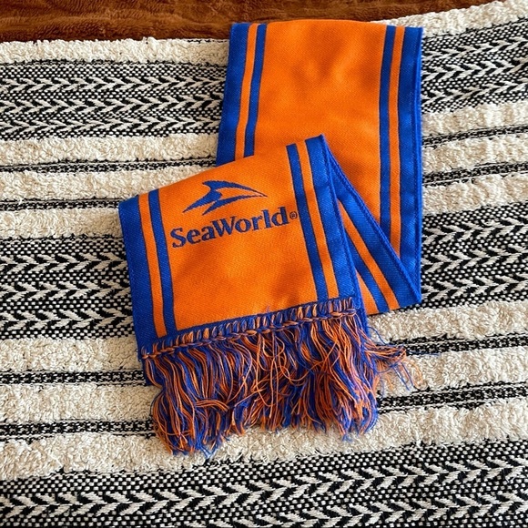 New in package sea world blue and orange fringe scarf one size - Picture 1 of 1